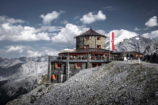 Alpengasthof Tibethütte Stelvio Pass