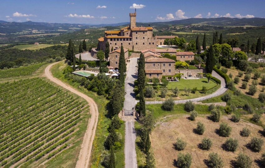 Classic car tour Tuscany & Umbria - Castello Banfi