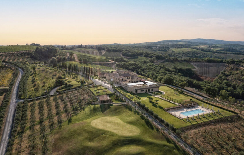 Classic car tour Tuscany & Umbria - The Club House Fontanelle Estate