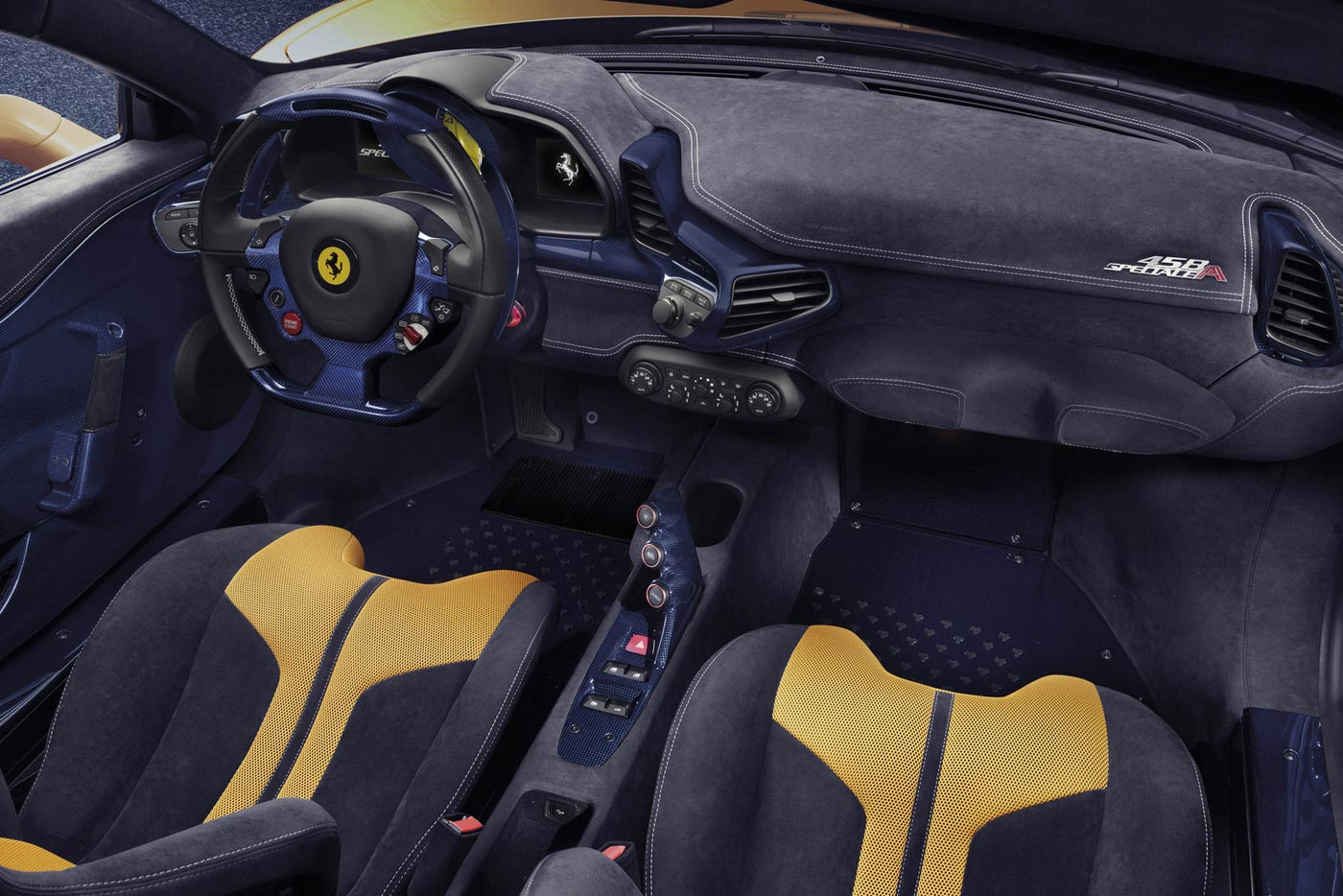 Ferrari 458 Speciale A Aperta interior