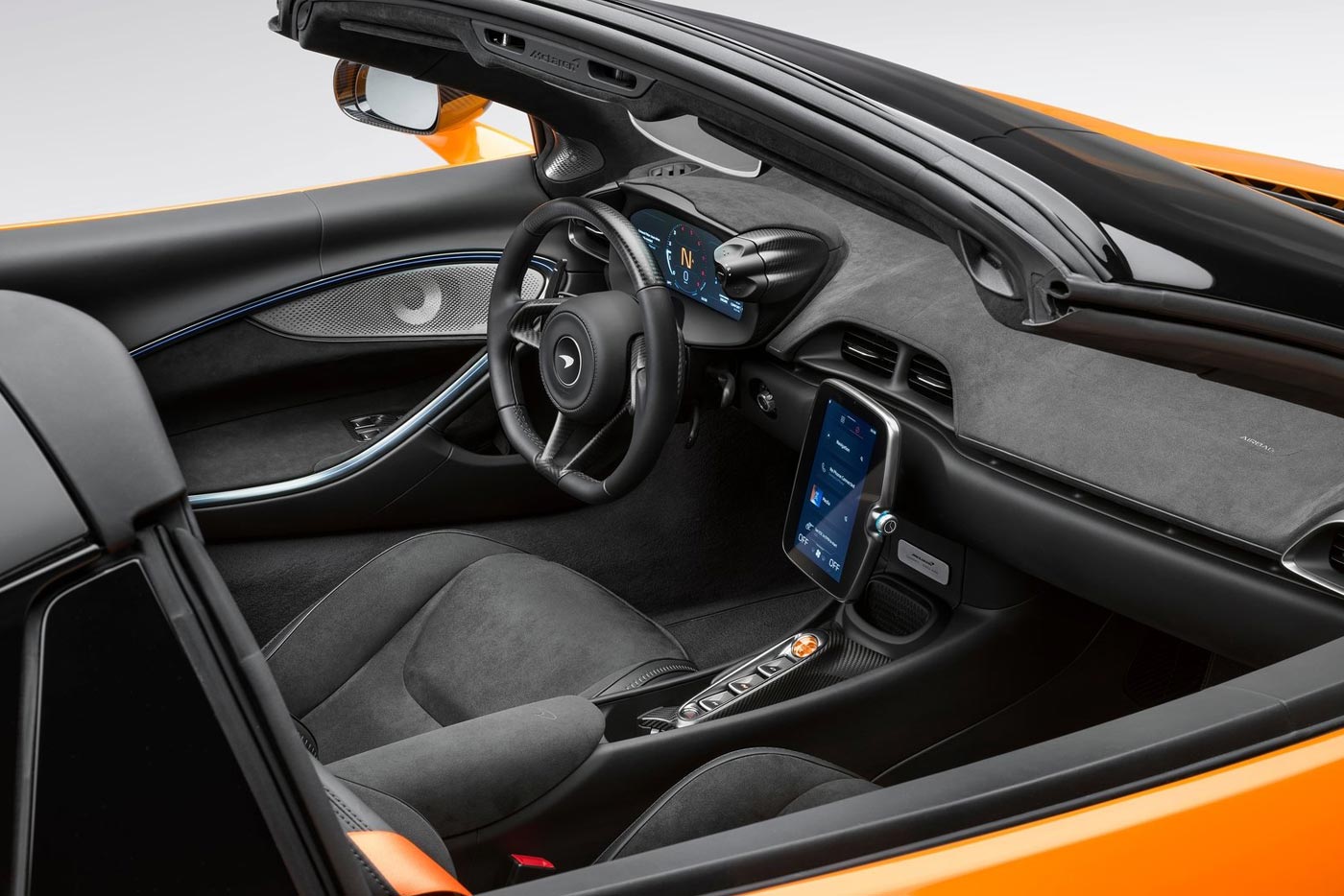 McLaren Artura Spider interior