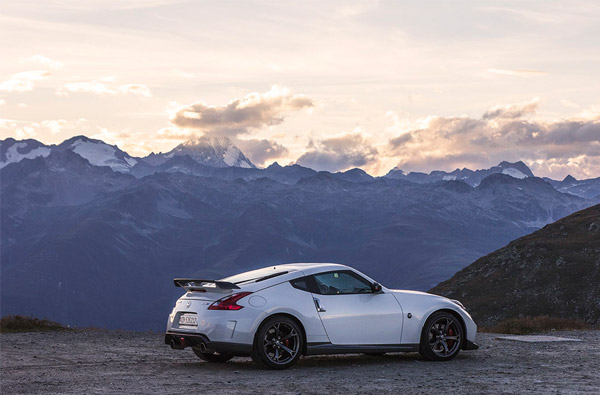 Nufenen Pass Nissan 370Z Nismo