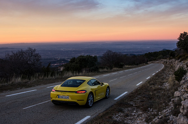 Porsche 718 Cayman Mont Ventoux