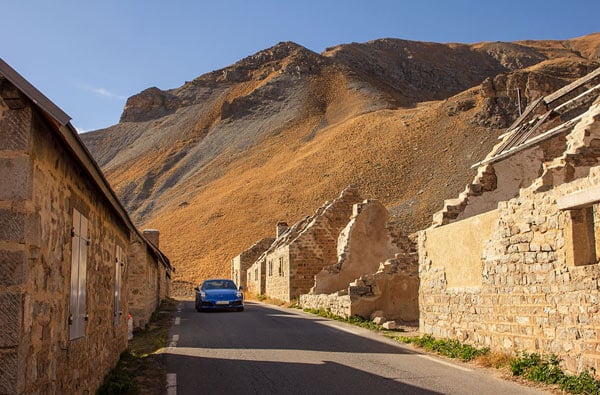 Porsche 911 Road trip Col de la Bonette