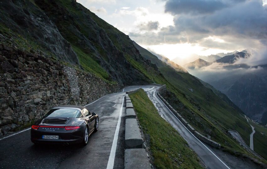 Driving tours in a Porsche - Porsche road trip Stelvio Pass