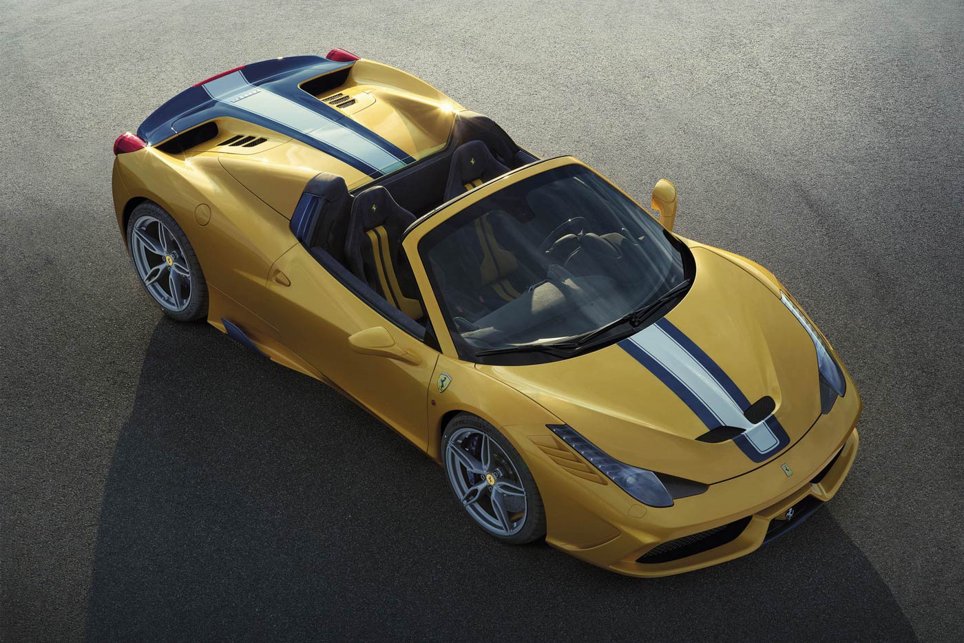 Supercar hire Ferrari 458 Speciale A Aperta